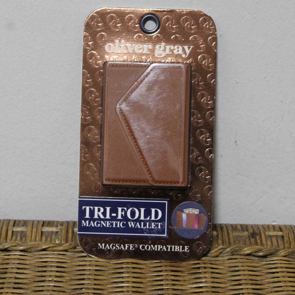 Oliver Gray Tri-Fold Magnetic Wallet.  MagSafe Compatible.